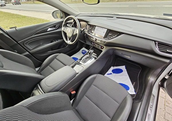 Opel Insignia cena 68990 przebieg: 107000, rok produkcji 2018 z Poręba małe 326